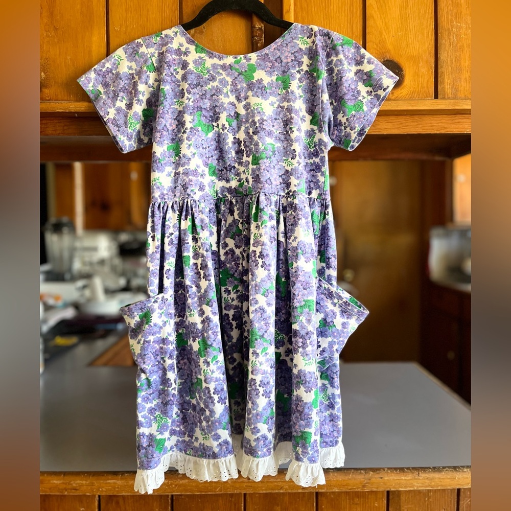 COPY - Heartfelt rare print design vintage girls purple violet dress. Size 14. …